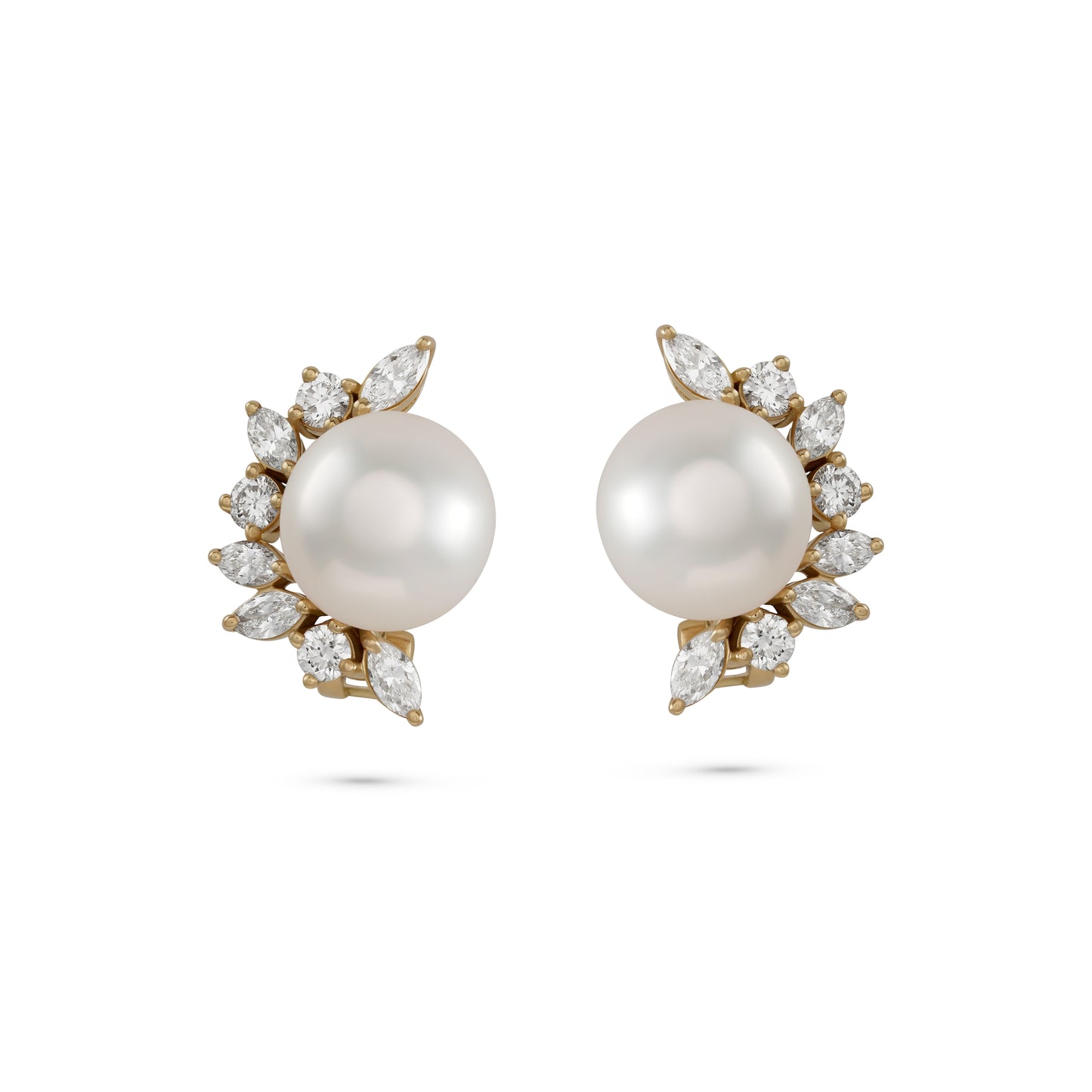 Pearl Earring in yellow gold